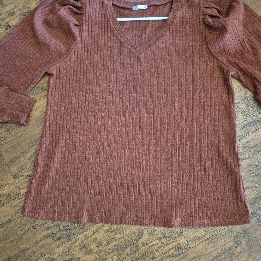 Wmns Ribbed V Neck Puff Long Sleeve Burnt Orange Shirt Plus Sz 2x